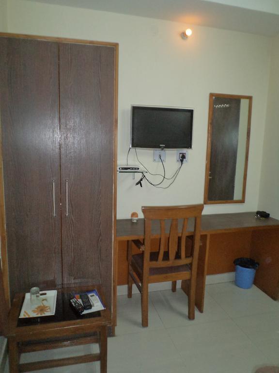 Hotel Umang Λάκναου Δωμάτιο φωτογραφία